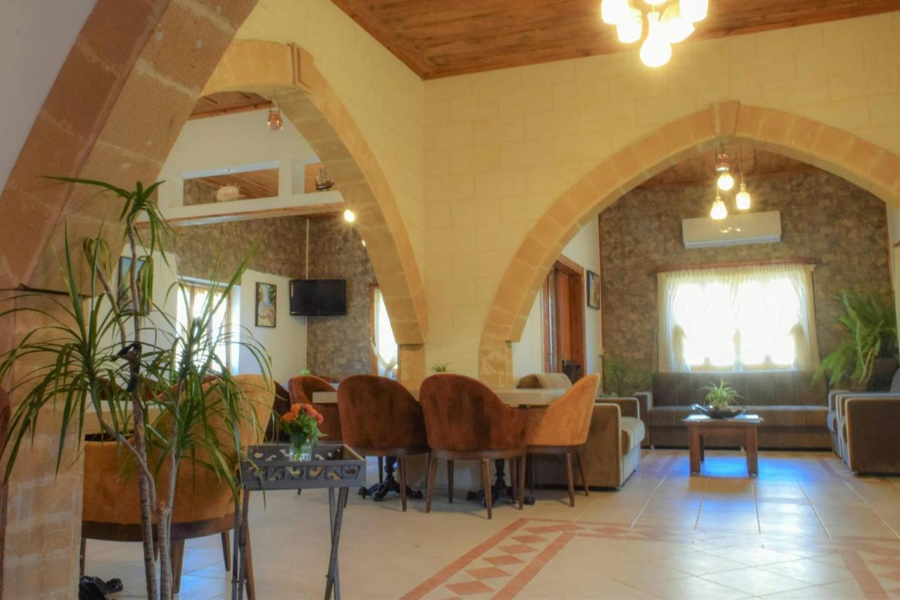 Golden Palms Guest House & Cafe Famagusta  Exterior photo
